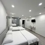 Hilary Hotel -Su Van Hanh Q10